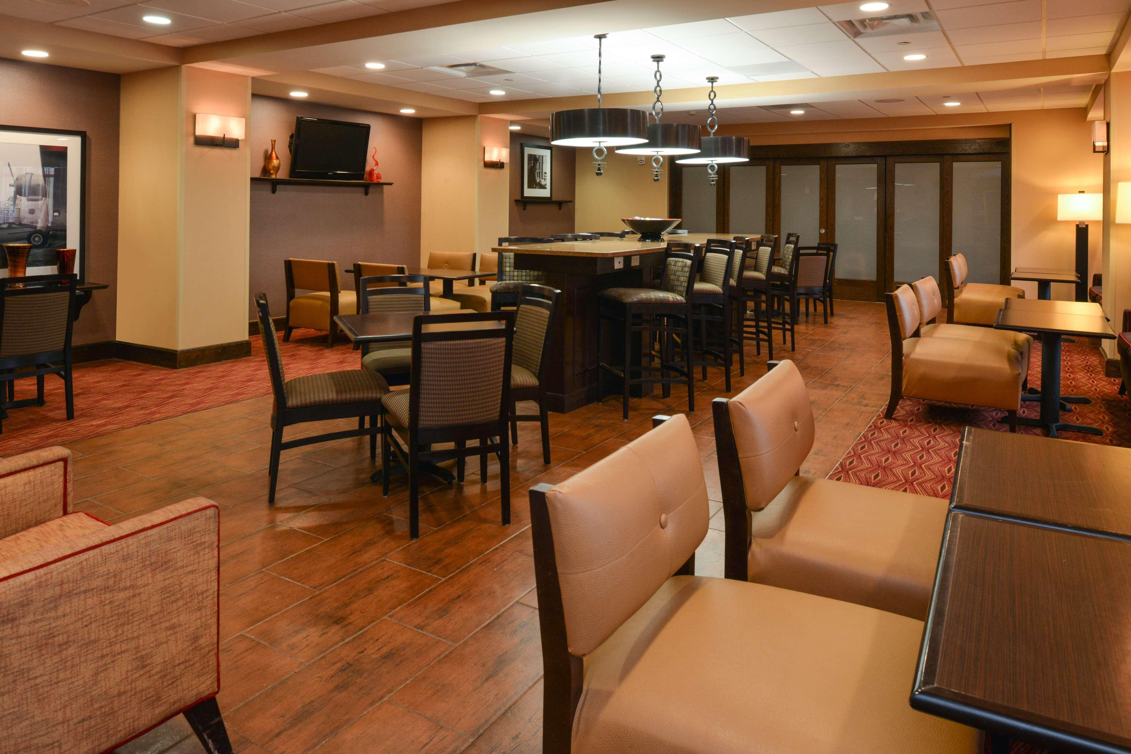 Hampton Inn Milford Exteriör bild